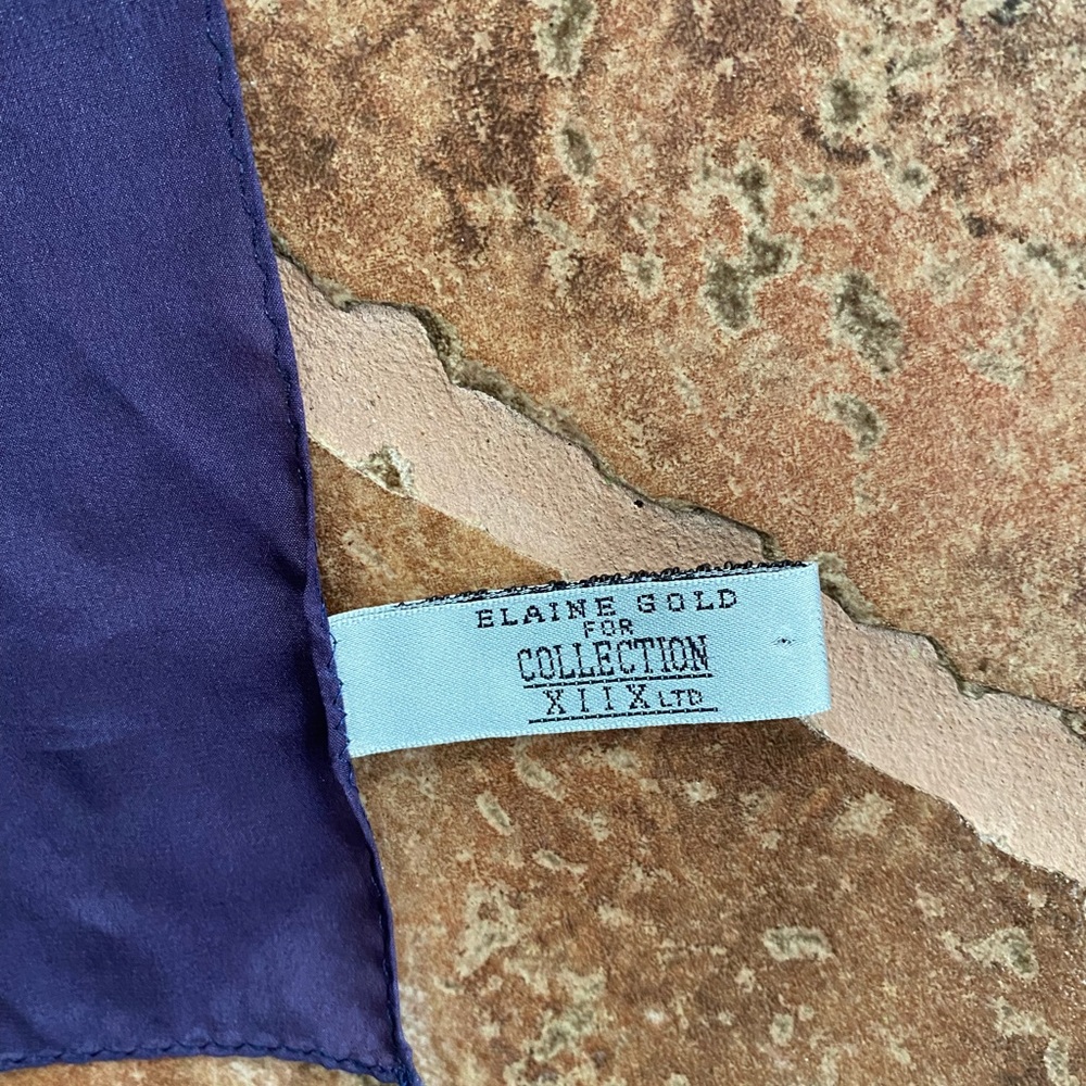 Elaine Gold for Collection XIIX Ltd. Scarf purple print - Picture 5 of 9